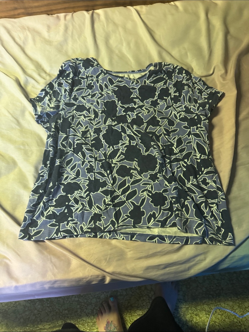 croft & barrow Navy and White Floral Short Sleeve Tee